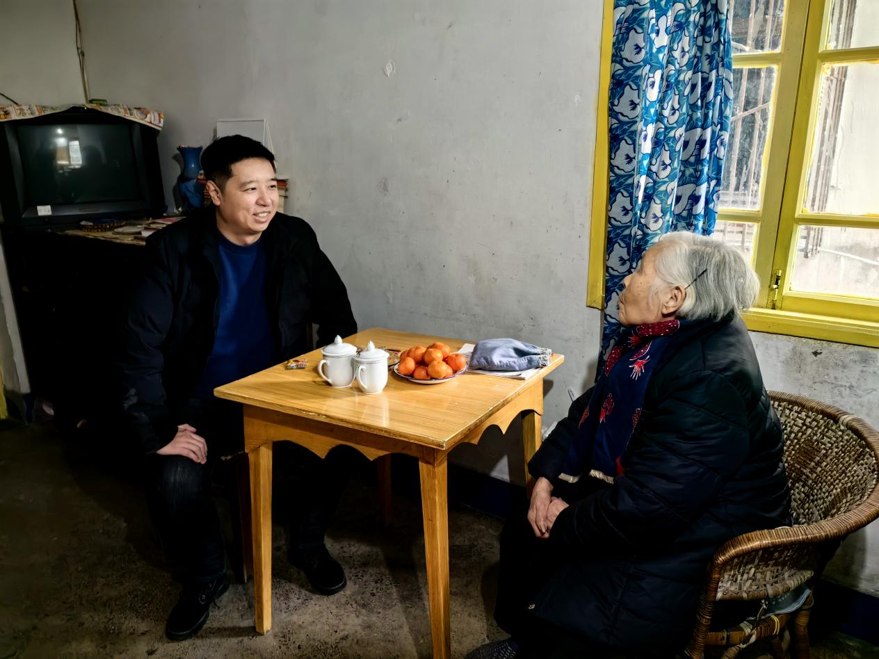 走访慰问1.png